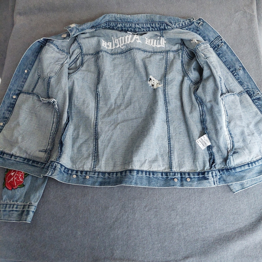 PacSun Los Angeles Distressed Denim Jacket with Rose Embroidery - Size S - Picture 9 of 9